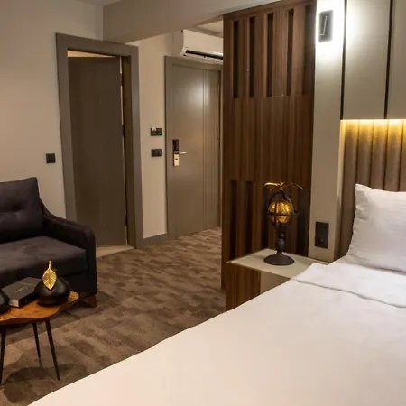 Monalisa Hotell *