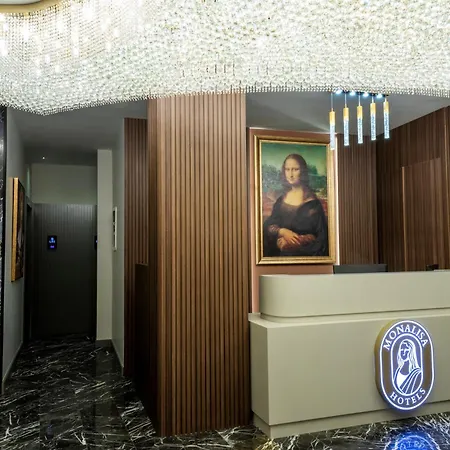 Monalisa Hotel *