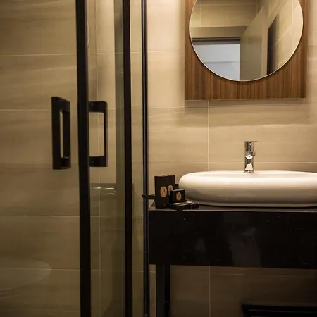 Monalisa ホテル クシャダス